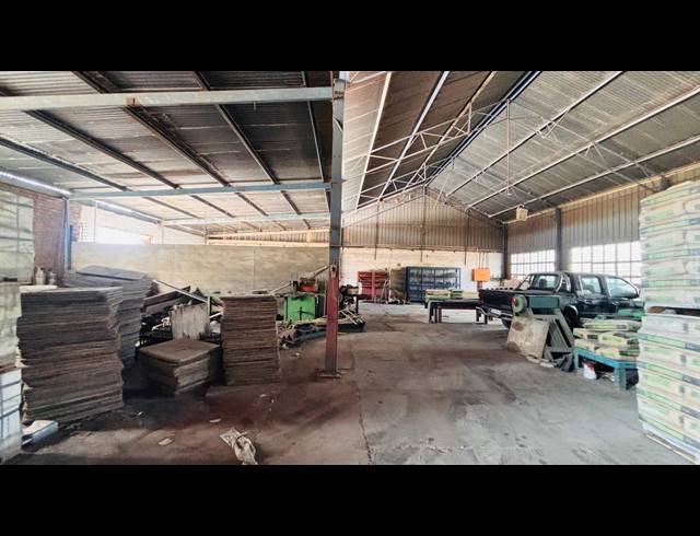 22,489M² INDUSTRIAL YARD TO LET IN CHAMDOR